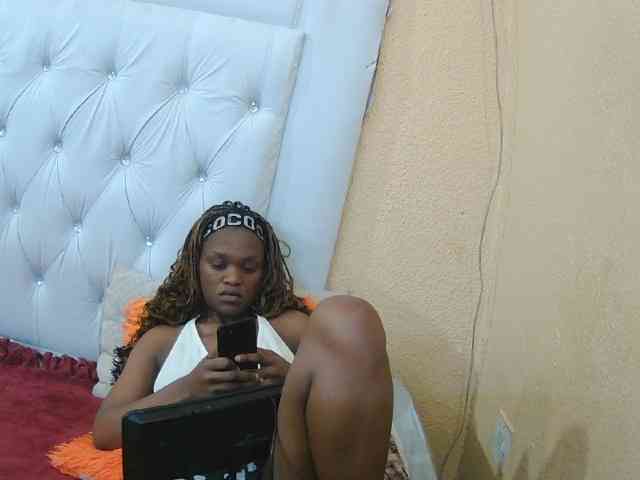 Henny02267 webcam