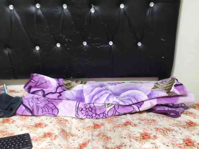 Henny02267 webcam