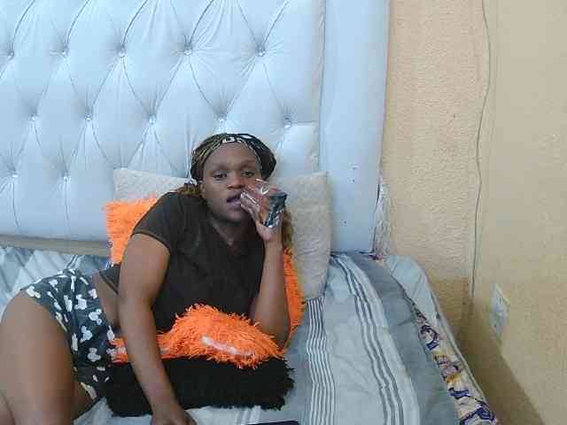 Henny02267 webcam
