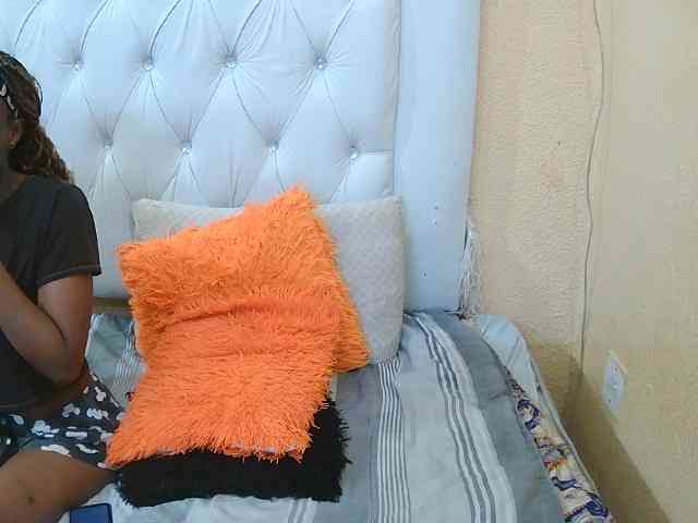 Henny02267 webcam