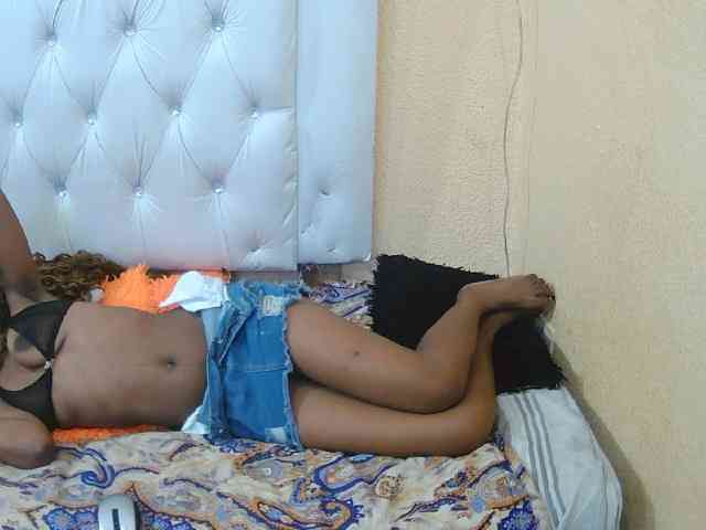 Henny02267 webcam