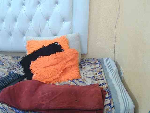 Henny02267 webcam