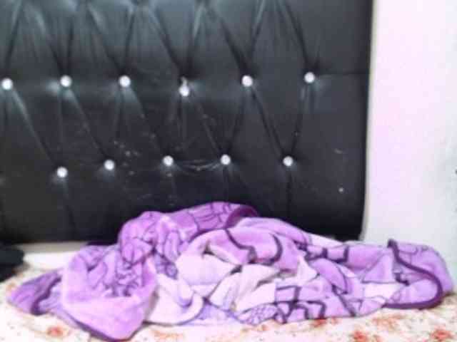 Henny02267 webcam