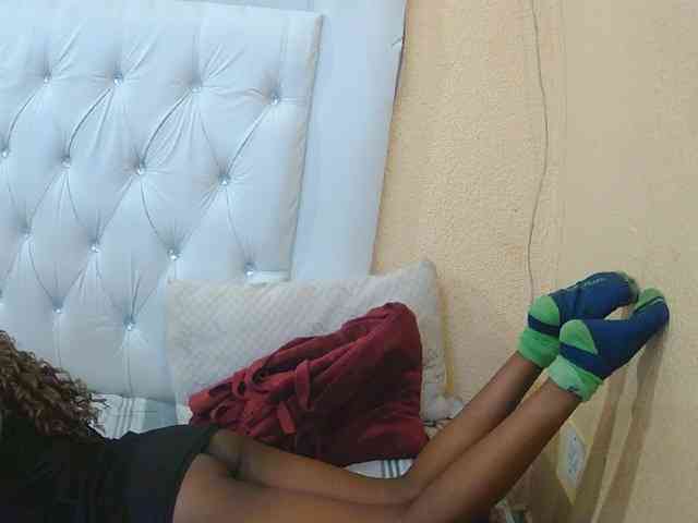 Henny02267 webcam