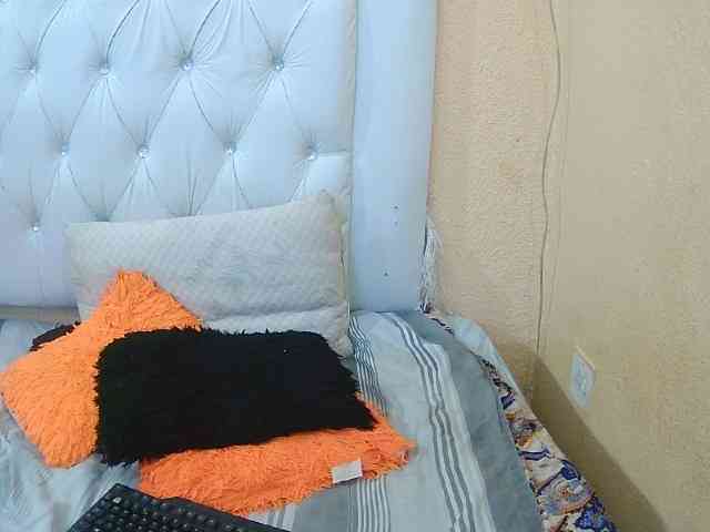 Henny02267 webcam