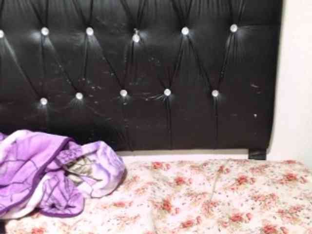 Henny02267 webcam