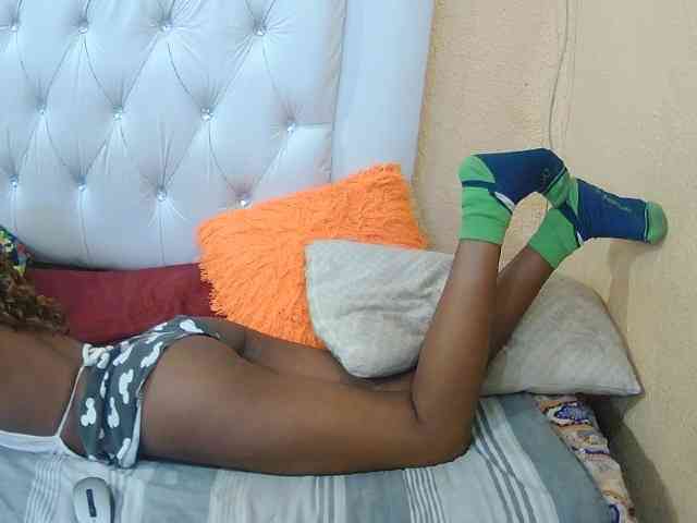 Henny02267 webcam