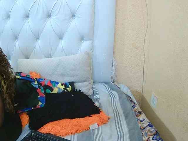 Henny02267 webcam