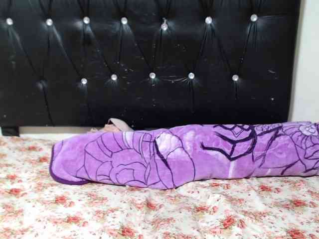 Henny02267 webcam