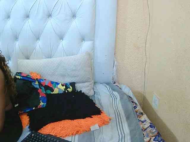 Henny02267 webcam