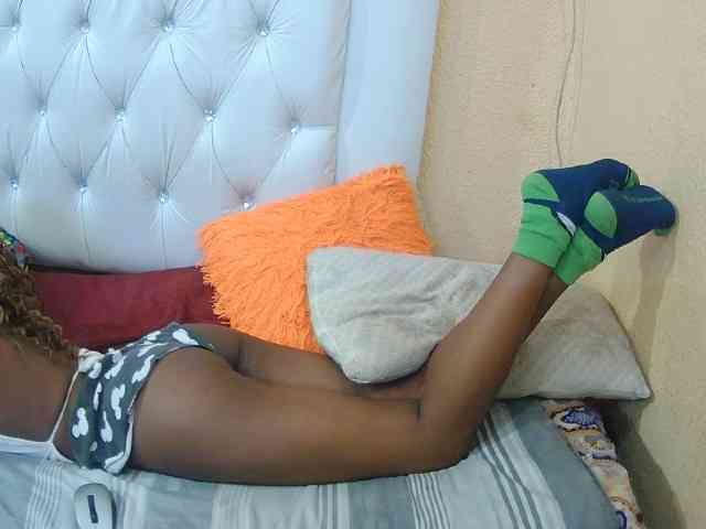 Henny02267 webcam