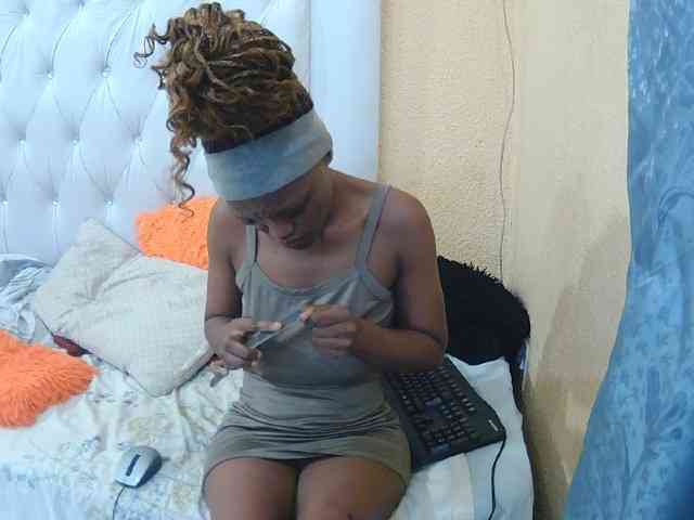 Henny02267 webcam