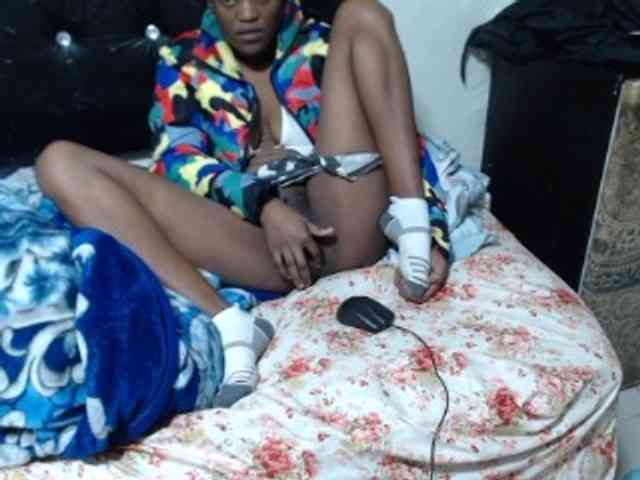 Henny02267 webcam