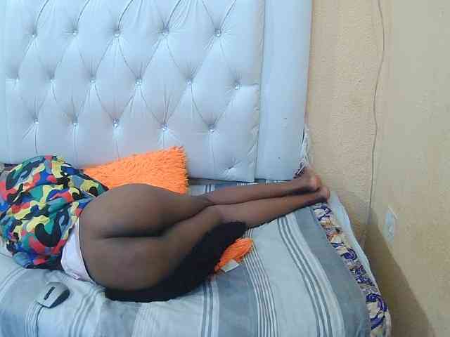 Henny02267 webcam