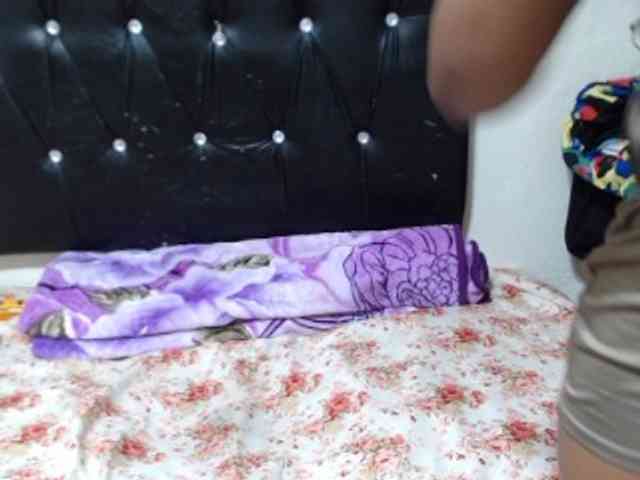 Henny02267 webcam
