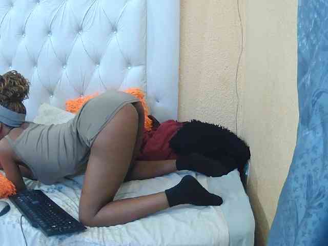 Henny02267 webcam