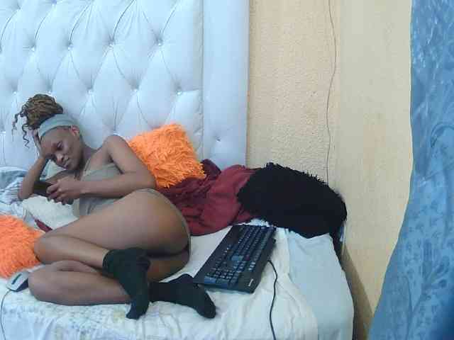 Henny02267 webcam