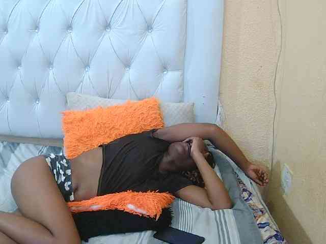 Henny02267 webcam