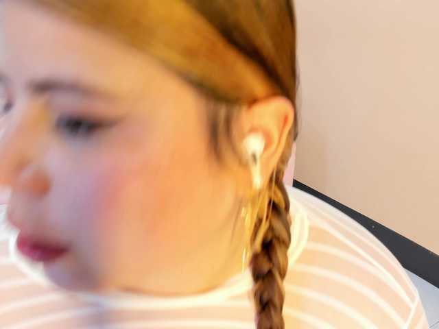 Amy-Thompson's BongaCams show and profile