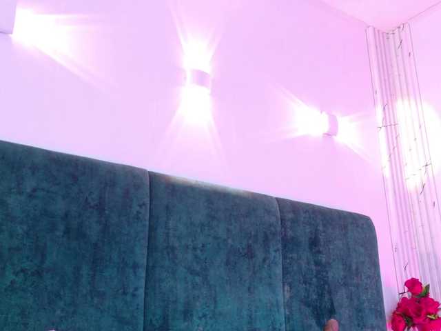 Agatha-Lynx's BongaCams show and profile