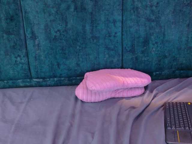 Agatha-Lynx's BongaCams show and profile