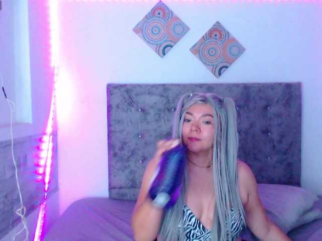 forbidden-cougar live cam on BongaCams