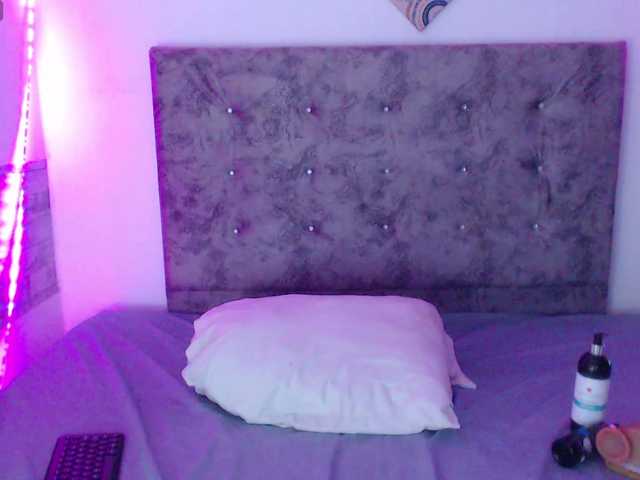 forbidden-cougar live cam on BongaCams