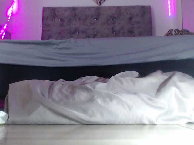 forbidden-cougar live cam on BongaCams