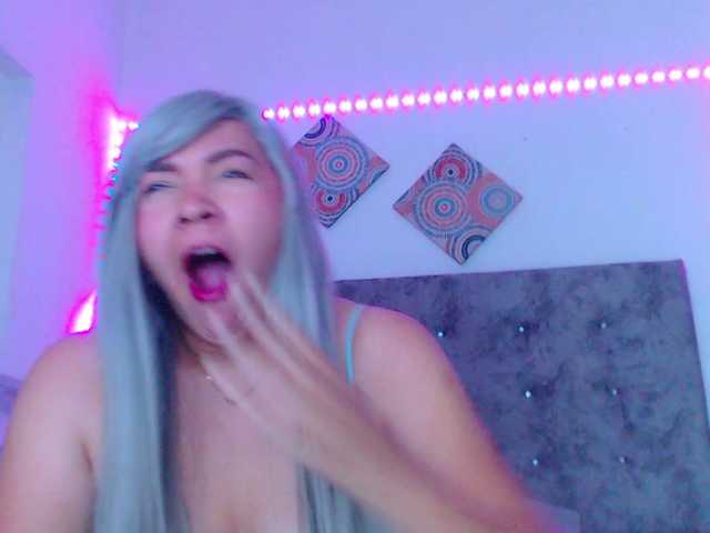 forbidden-cougar live cam on BongaCams
