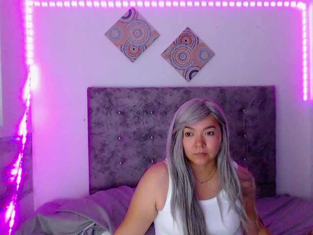 forbidden-cougar live cam on BongaCams