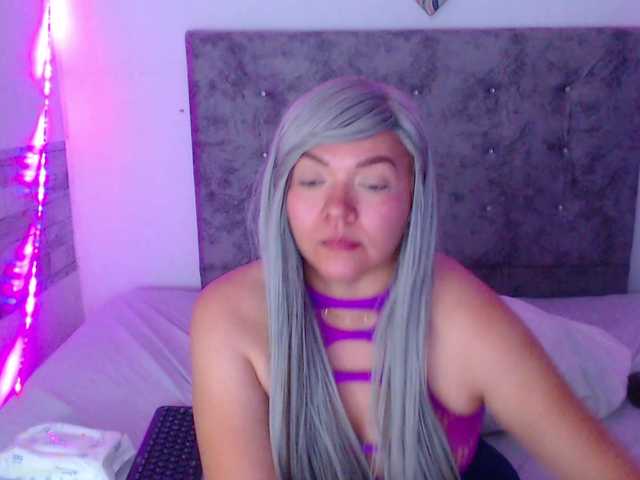 forbidden-cougar live cam on BongaCams