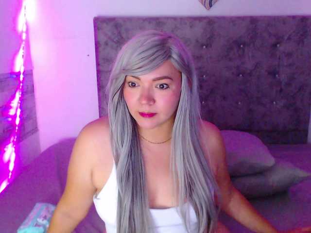 forbidden-cougar live webcam show