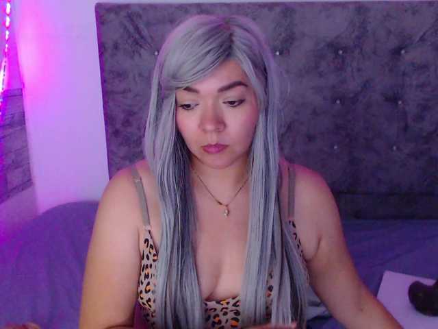 forbidden-cougar live cam on BongaCams