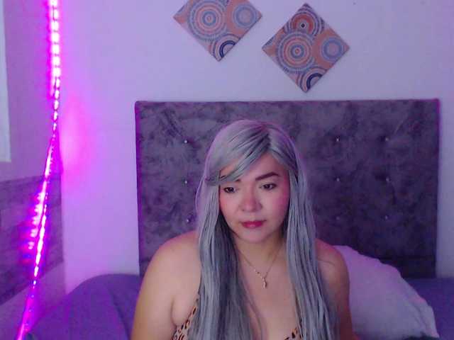 forbidden-cougar live cam on BongaCams