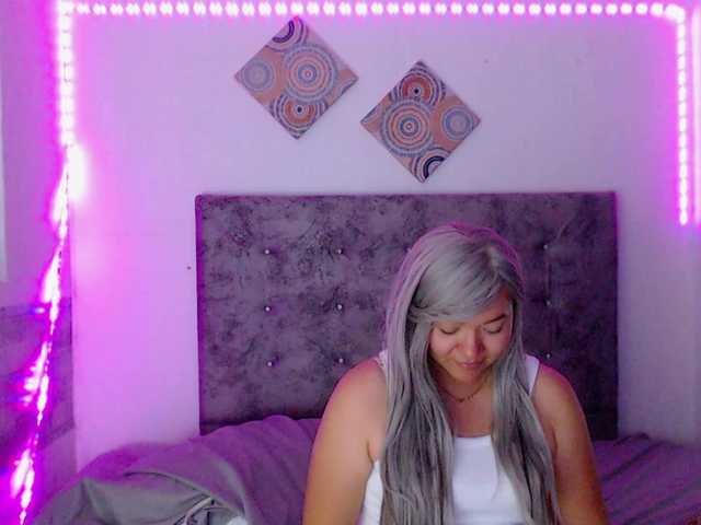 forbidden-cougar live cam on BongaCams