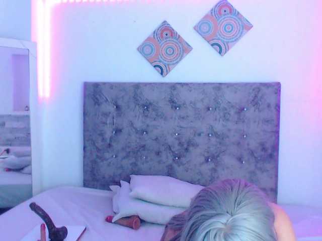 forbidden-cougar's BongaCams show and profile