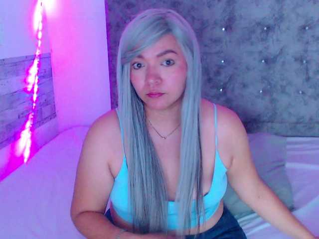 forbidden-cougar live cam on BongaCams