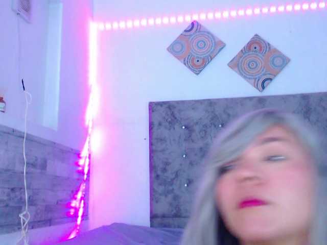 forbidden-cougar live cam on BongaCams