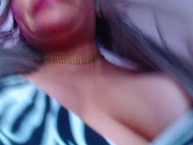 forbidden-cougar live cam on BongaCams