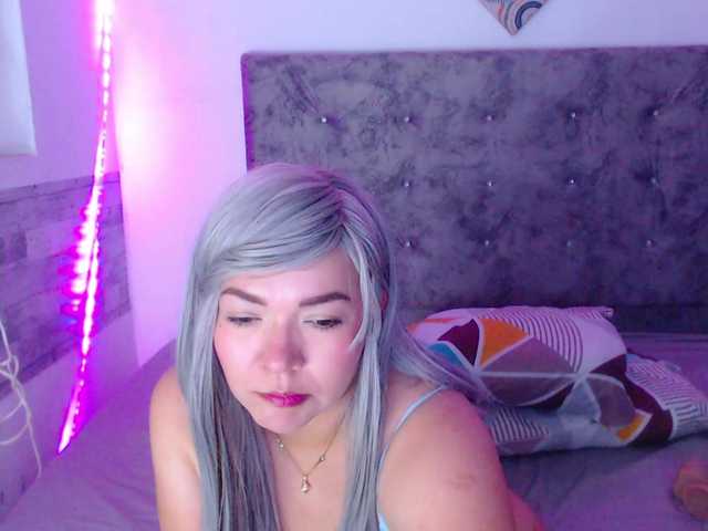 forbidden-cougar live cam on BongaCams