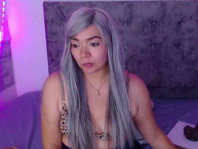 forbidden-cougar webcam