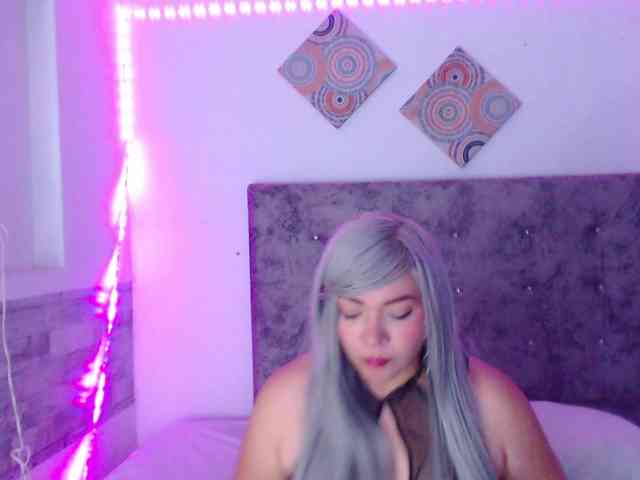 forbidden-cougar webcam