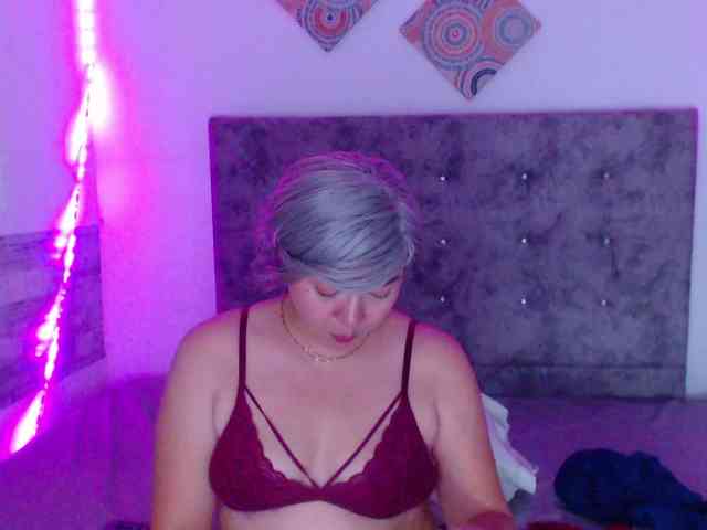 forbidden-cougar webcam