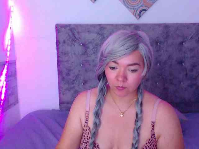 forbidden-cougar webcam