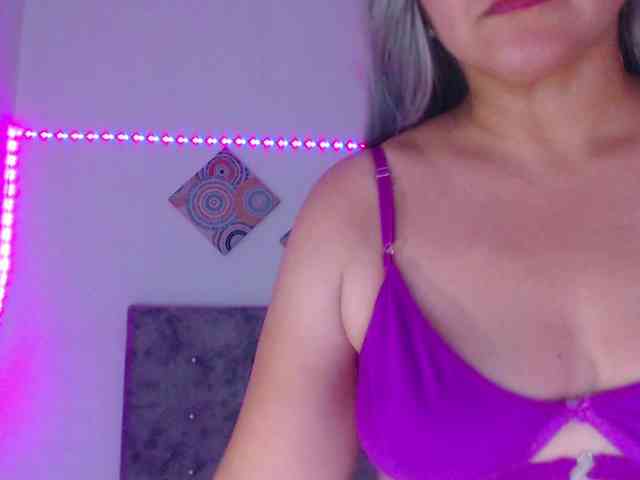 forbidden-cougar webcam