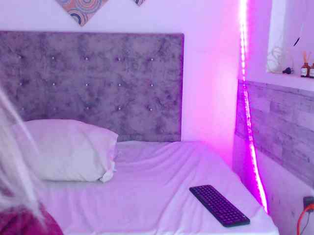 forbidden-cougar webcam