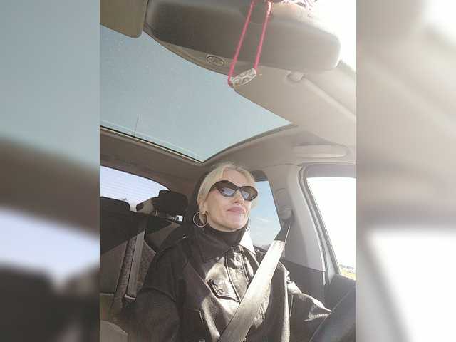  White00Pearl chat room