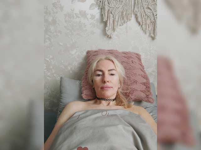 White00Pearl live cam