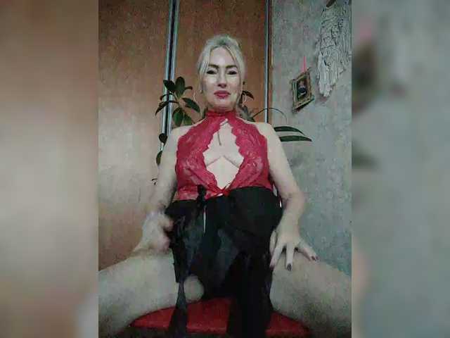 White00Pearl's BongaCams show and profile