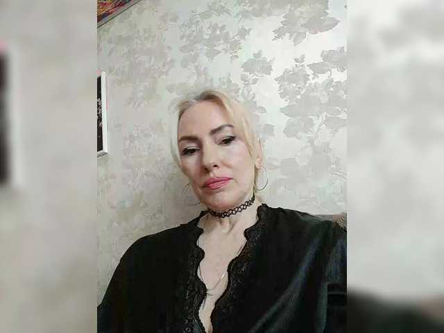 White00Pearl live cam